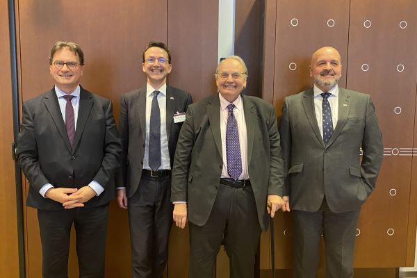 Visite ministérielle à Paris